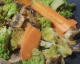 Foto del paso 5 de la receta: Trío de verduras al wok