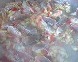 Foto del paso 1 de la receta: Arroz con gambas y atún rojo