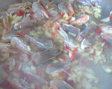Foto del paso 1 de la receta: Arroz con gambas y atún rojo