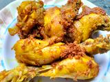 Ayam goreng gurih super empuk dengan bumbu meresap sampai kedalam dagingnya ❤️