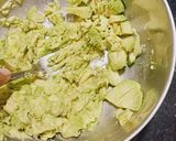 A picture of step 1 of Burnt garlic avocado sandwich.