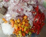 Foto langkah ke 1 dari resep Ayam goreng sambel bawang goreng.