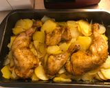 Márványsajtos csirkecombok-krumplival és brokkolival! 🍗🧀🥦🥔 recept fázis 3 fotója