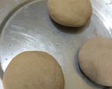 A picture of step 3 of Paneer Paratha.