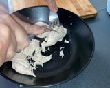 Foto del paso 3 de la receta: Carne de Pollo Deshilachada/Desmechada