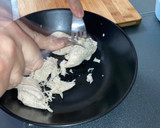 Foto del paso 3 de la receta: Carne de Pollo Deshilachada/Desmechada