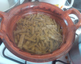 Foto del paso 1 de la receta: Chicharrón prensado con nopales en salsa mixta
