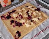 Foto del paso 7 de la receta: Bracito con arándanos relleno de crema y cobertura de chocolate, toffee y crocanti (sin gluten)