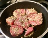 Foto del paso 4 de la receta: Cocina para enamorar: Tagliata di tonno (fácil, rápida, gourmet)