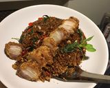 รูปขั้นตอนการทำที่ 3 ของ ข้าวผัดกะเพราหมูกรอบคัตสึ
