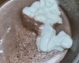 A picture of step 4 of Oreo milkshake.