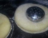 A picture of step 3 of Eggless Doughnut.