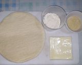 Foto langkah ke 1 dari resep Cheese Rolls.