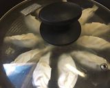 Foto langkah ke 6 dari resep Gyoza saus asam manis.