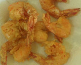 Foto langkah ke 2 dari resep Udang goreng mentega cereal /Cereal butter prawn.