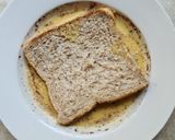 A picture of step 5 of Apple pie french toast.