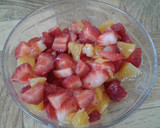 Foto del paso 4 de la receta: Mix frutal con yogurt natural y salsa de arándanos... aprovechando las sobritas