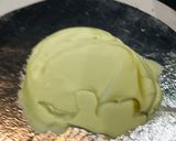 A picture of step 1 of Sunflower cake (fondant work).