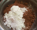 Foto del paso 2 de la receta: Pastel húmedo de choco-banana, sin harina, sin azúcar, sin lácteos, en microondas
