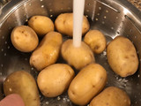 Papas en salsa de yoghurt (Pellkartoffeln o papas a la alemana)