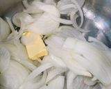 A picture of step 2 of Broccoli creamy soup.