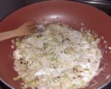 Foto del paso 3 de la receta: Nueces, puerro y crema en salsa