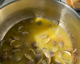 Foto del paso 6 de la receta: Merluza con almejas