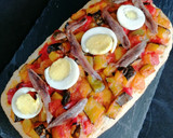 Foto del paso 13 de la receta: Coca de pisto, anchoas y huevo
