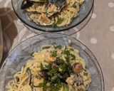 Foto del paso 4 de la receta: Spaghetti a la crema y frutos de mar