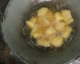 Foto langkah ke 4 dari resep Singkong Merekah, Gurih Dan Cryspi.