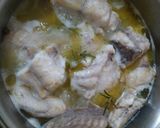 Foto del paso 3 de la receta: Pollo de mar en escabeche blanco