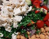 Mediterrán csicseriborsó saláta recept fázis 2 fotója