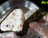 Foto langkah ke 4 dari resep Resep onigiri tanpa beras jepang.
