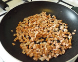 Foto del paso 1 de la receta: Empanadas de salchichas de Viena y bacon ahumado para congelar