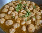 A picture of step 6 of Soyachunks masala.
