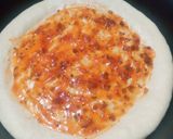 Foto langkah ke 4 dari resep Pizza tanpa ulen (topping keju).