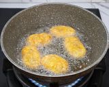 Foto langkah ke 3 dari resep Cheesy Hash Brown.
