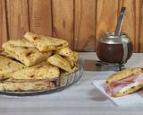 Foto del paso 7 de la receta: Scons caprese 🍅🌿🧄🧀 tomate, albahaca, ajo y queso mardelplata 🫠