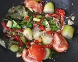 Foto langkah ke 2 dari resep #188.🐟🌶🍅Tumis Ikan Bandeng (serba iris).
