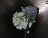 Foto langkah ke 2 dari resep Daun Ginseng Kuah Kornet.