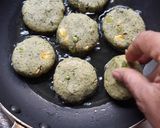 A picture of step 8 of Iceberg Lettuce Falafel Sandwich.