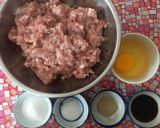 รูปขั้นตอนการทำที่ 1 ของ “หมูเบอร์เกอร์”