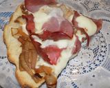 Foto del paso 8 de la receta: Pizza pastrami con cebollas caramelizadas