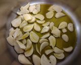 Foto del paso 2 de la receta Estofado de solomillo con patatas en crema de ajos