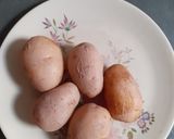 A picture of step 1 of Poori chat.