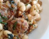 Foto del paso 7 de la receta Alubias con butifarra con salsa de parmesano y albahaca