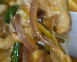 Foto del paso 7 de la receta: Sopa de pollo, fideos de arroz, espinacas y cilantro