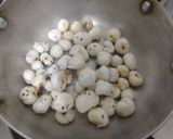 A picture of step 2 of Sonth,Dhaniya ki panjiri.