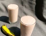 A picture of step 7 of Banana Vanilla milkshake.