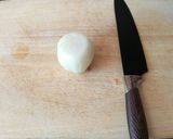 Foto del paso 2 de la receta: Salchichas frescas con cebolla